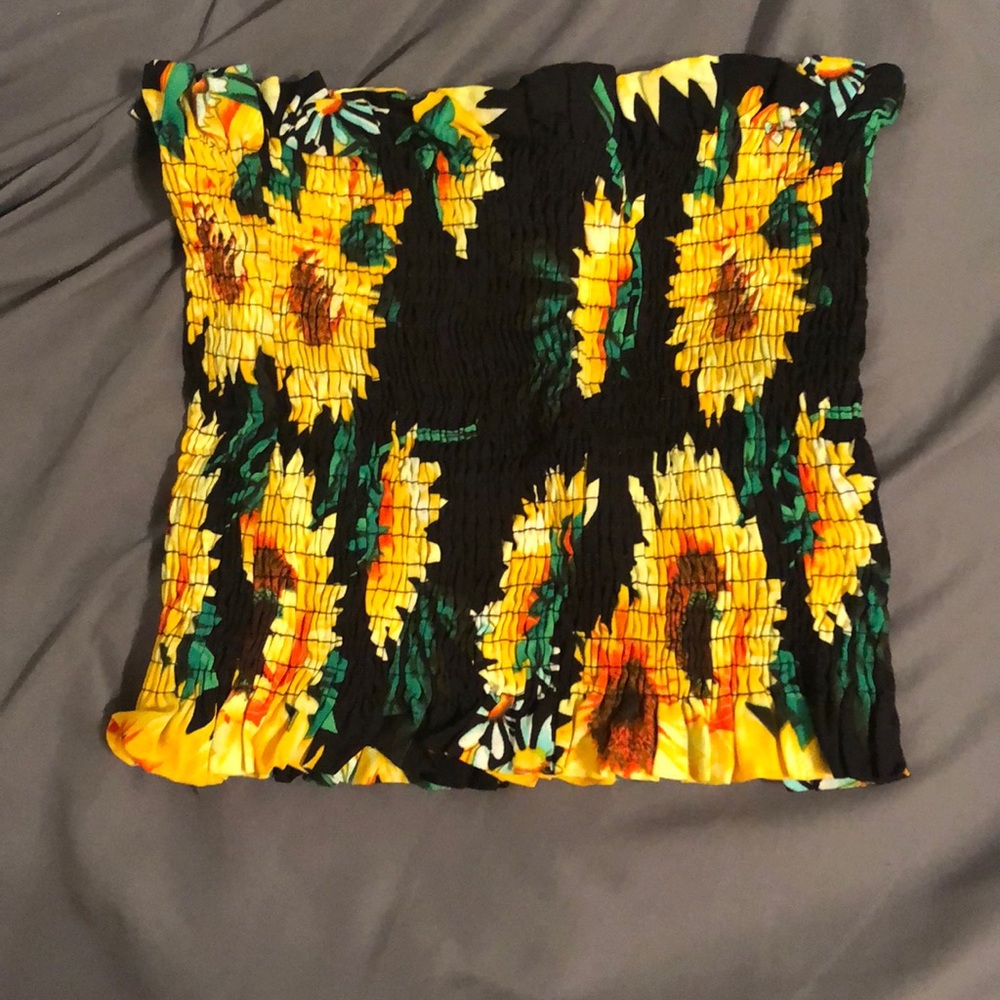 Never worn! Sun flower crop top